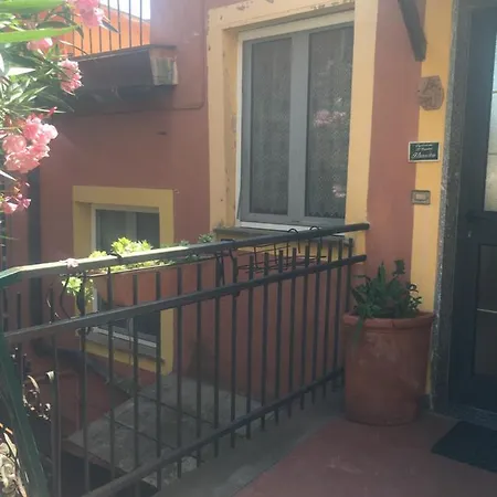 Oleandro Apartment Montale (Liguria)