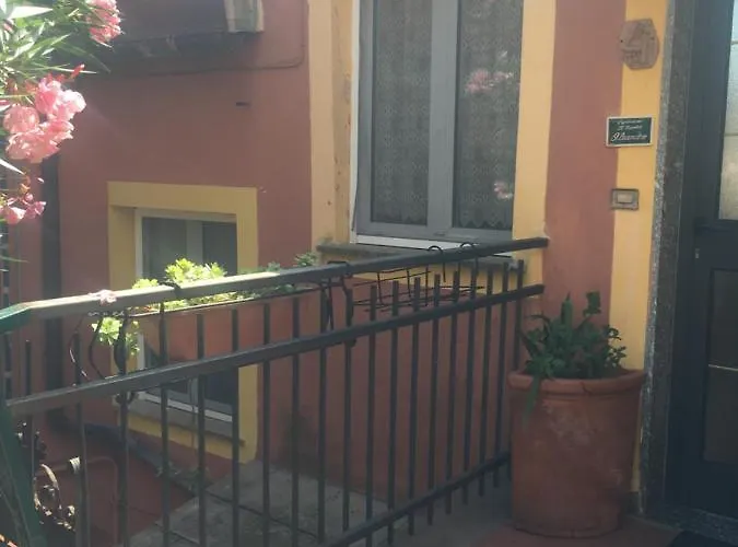 Oleandro Apartman Montale